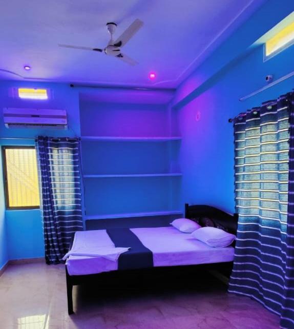 Glamour Palace Hotel Gaya Exterior photo